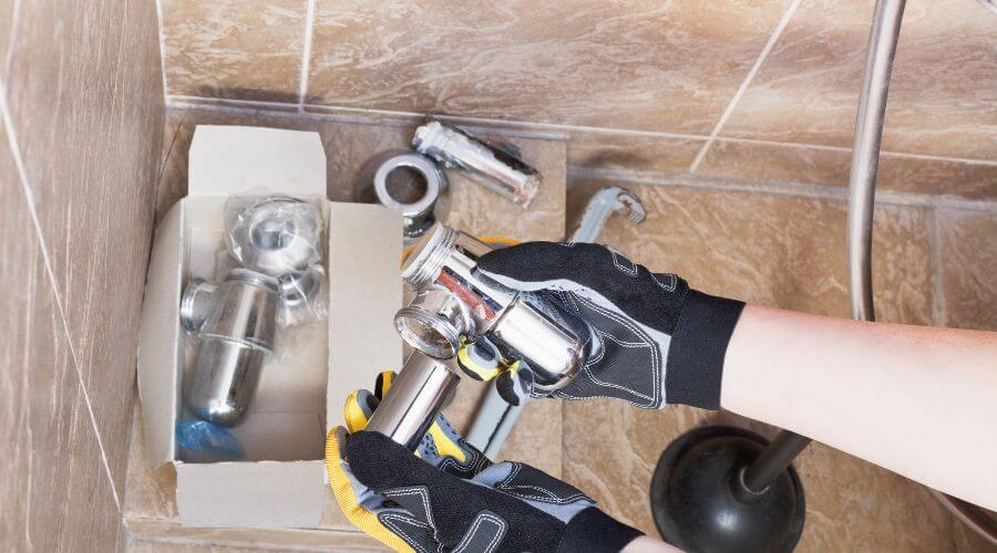 Professional gutter cleaning in Geneva, IA